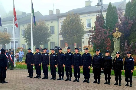 Ślubowanie kadetów klasy I o profilu mundurowo-policyjnym PZS w Warcie